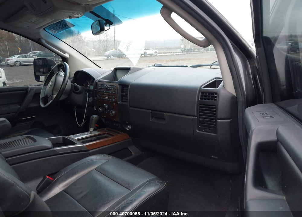 2011 NISSAN TITAN SL VIN: 1N6AA0EC3BN300509