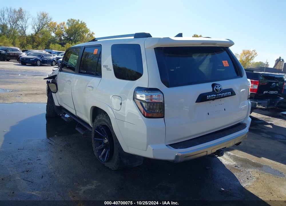 2017 TOYOTA 4RUNNER TRD OFF ROAD PREMIUM VIN: JTEBU5JR5H5482031