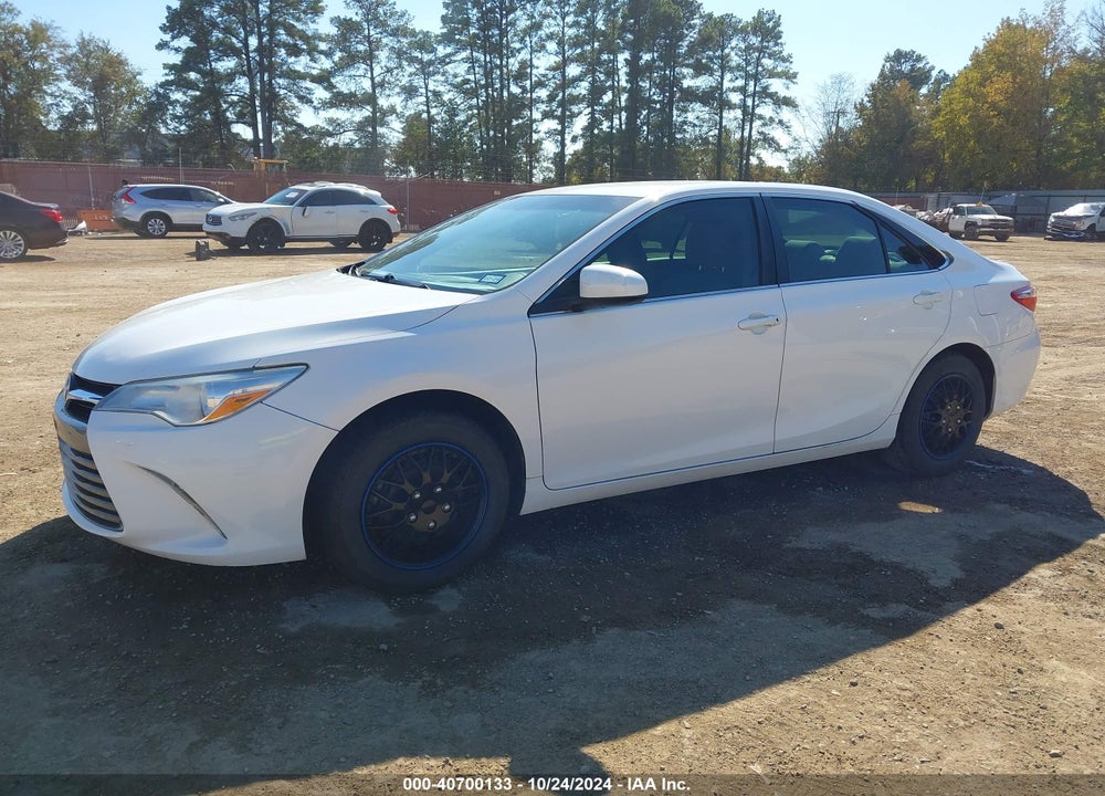 2017 TOYOTA CAMRY LE VIN: 4T1BF1FK2HU774305