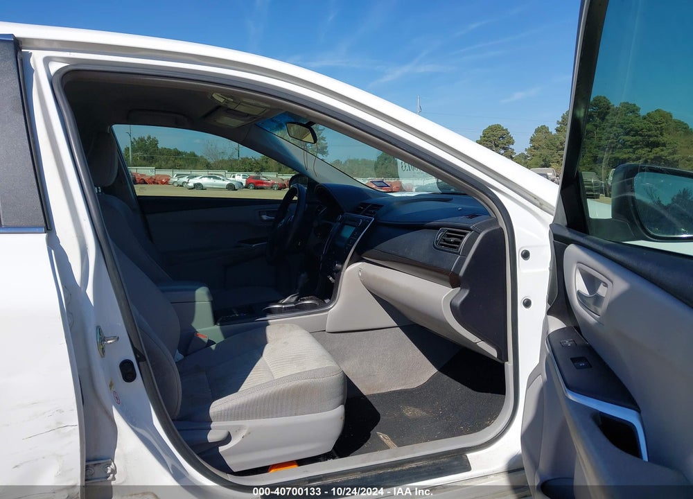 2017 TOYOTA CAMRY LE VIN: 4T1BF1FK2HU774305