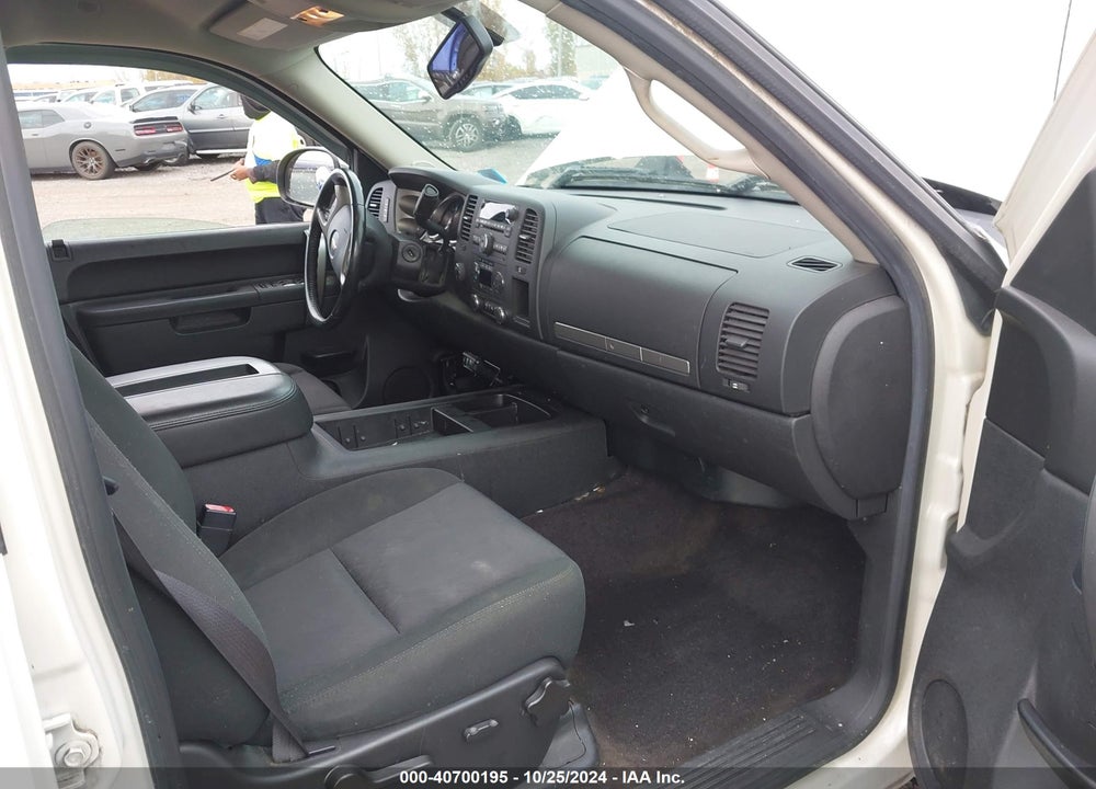 2013 CHEVROLET SILVERADO 1500 LT VIN: 3GCPKSE78DG135416