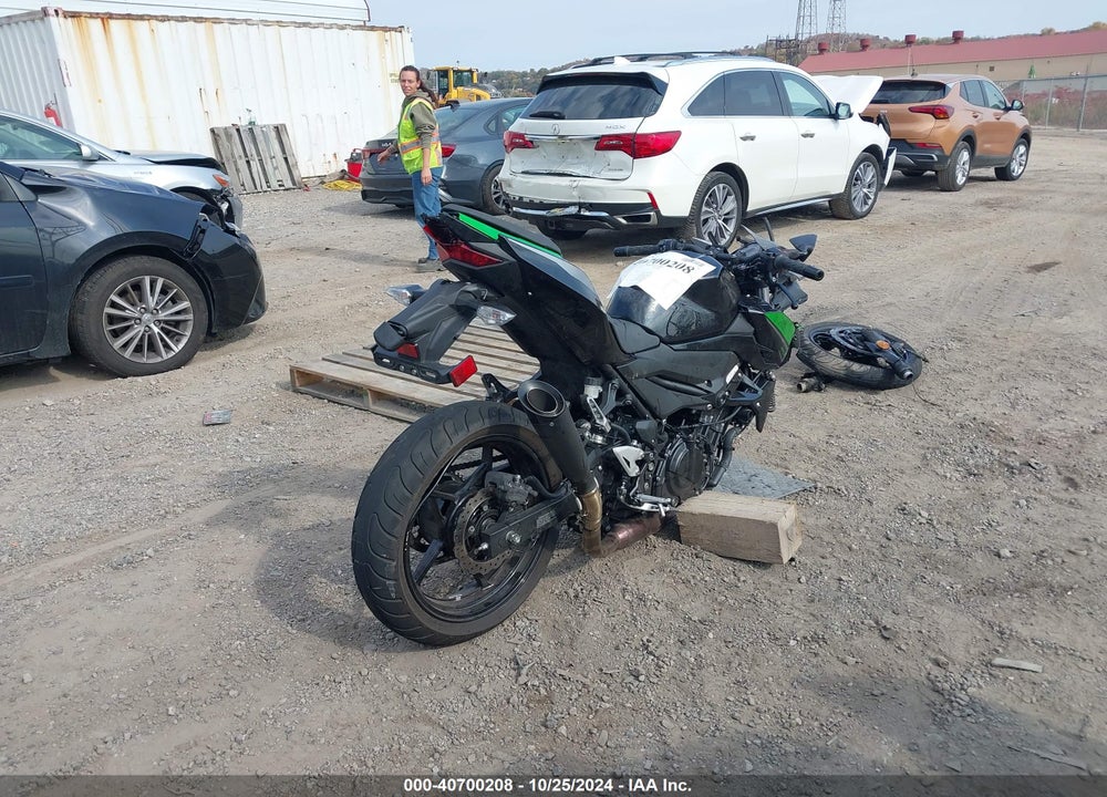 2022 KAWASAKI ER400 D VIN: JKAERKD12NDAF9621