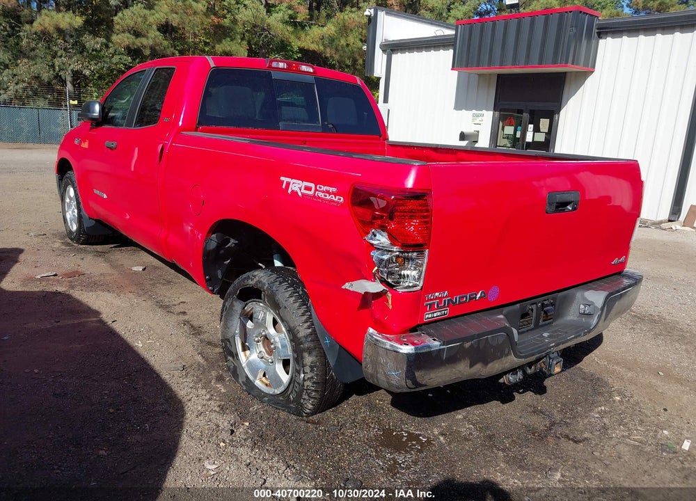 2011 TOYOTA TUNDRA GRADE 5.7L V8 VIN: 5TFUY5F11BX179201