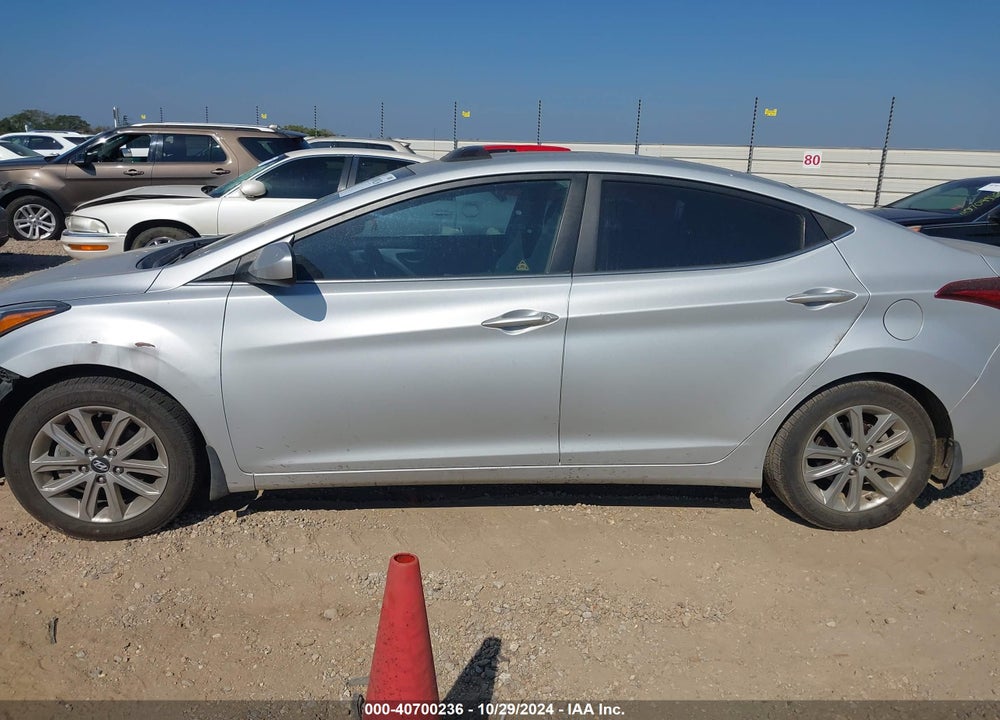 2015 HYUNDAI ELANTRA SE VIN: KMHDH4AE0FU227892