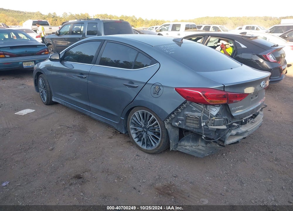 2018 HYUNDAI ELANTRA VIN: KMHD04LBXJU537373