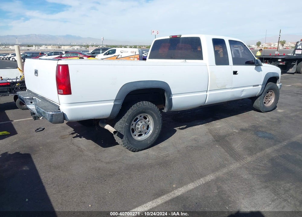 2000 CHEVROLET K2500 VIN: 1GCGK29R8YF483123