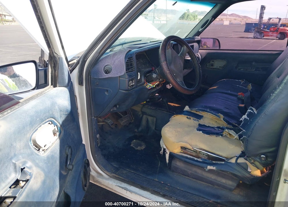 2000 CHEVROLET K2500 VIN: 1GCGK29R8YF483123