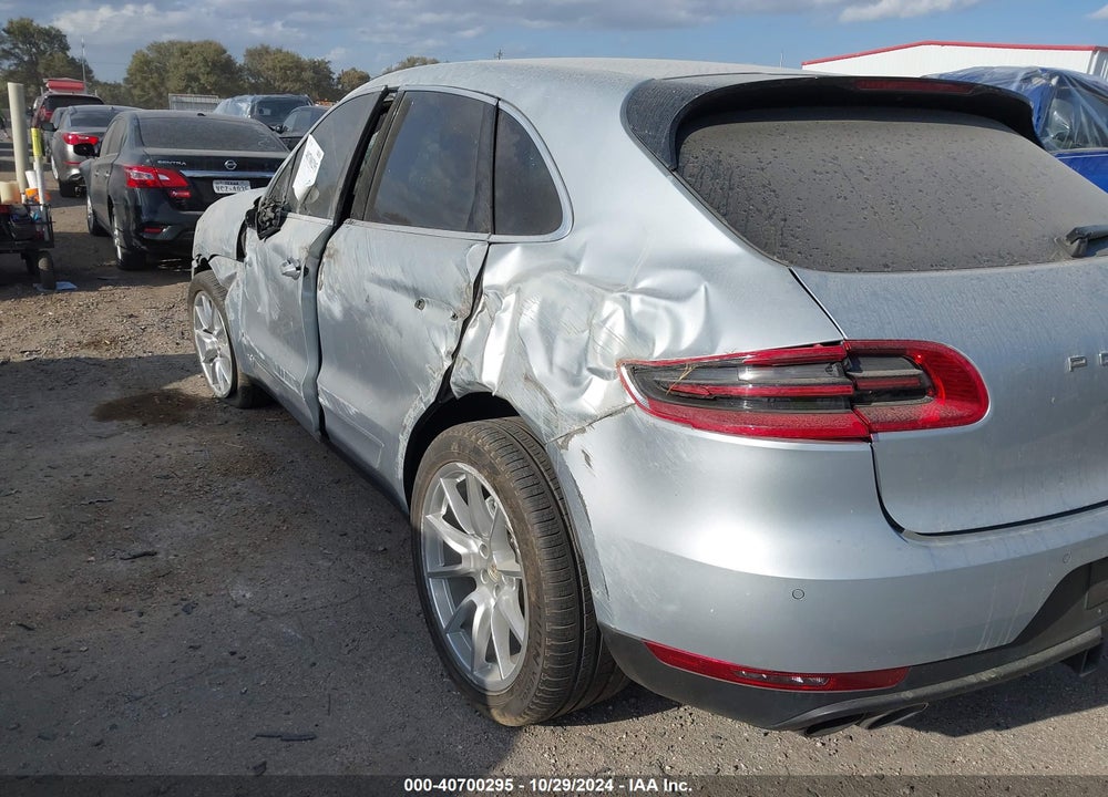 2015 PORSCHE MACAN S VIN: WP1AB2A50FLB41158