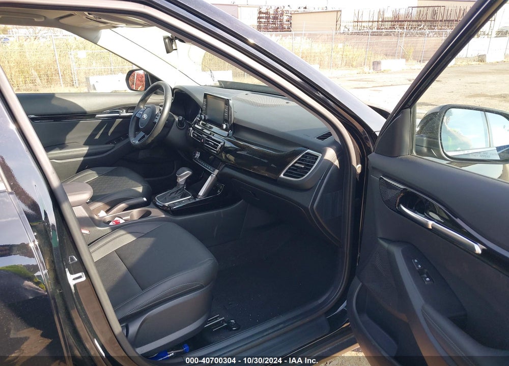 2021 KIA SELTOS EX VIN: KNDERCAA3M7119873