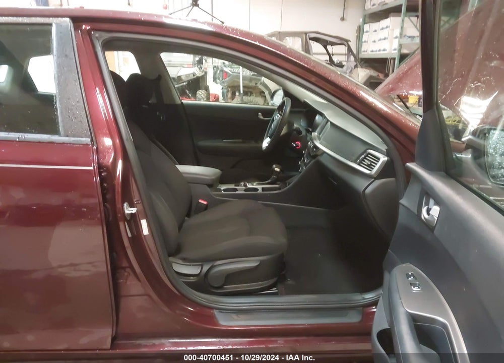 2019 KIA OPTIMA LX VIN: 5XXGT4L32KG370435