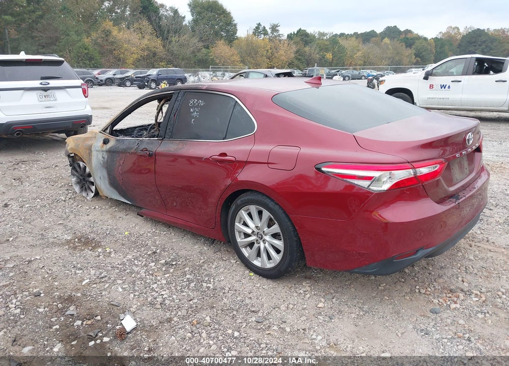 2019 TOYOTA CAMRY LE VIN: 4T1B11HK5KU708396