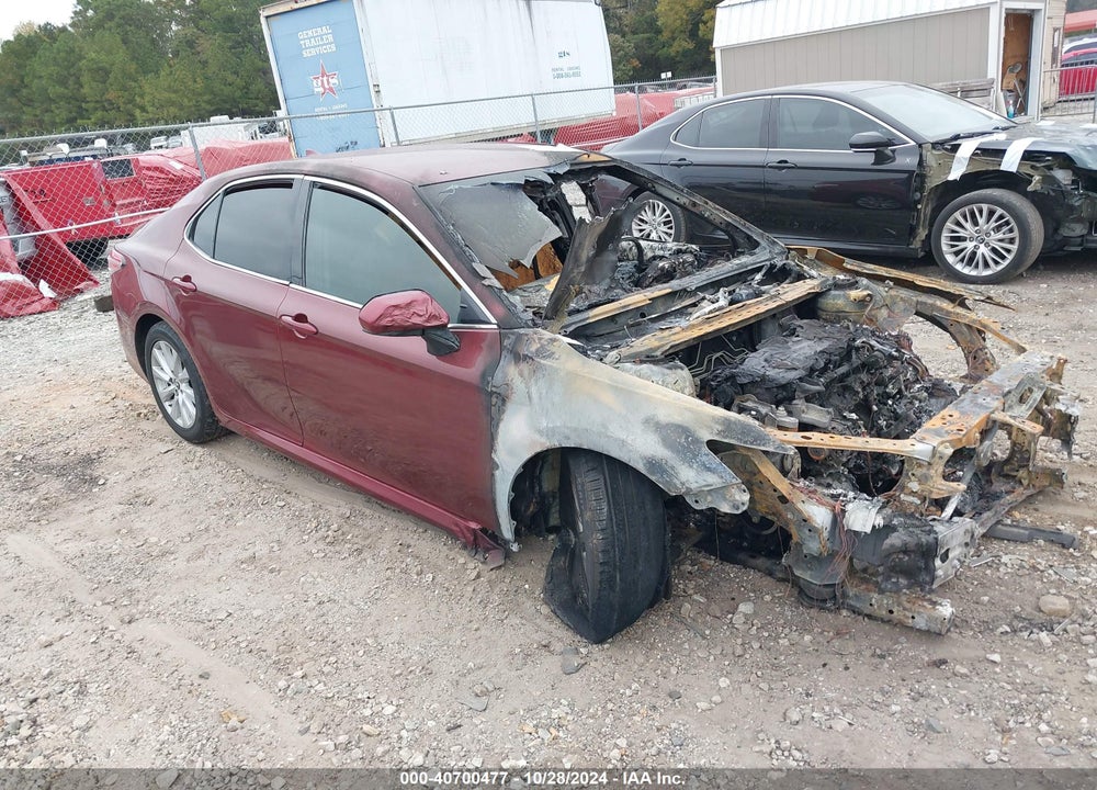 2019 TOYOTA CAMRY LE VIN: 4T1B11HK5KU708396