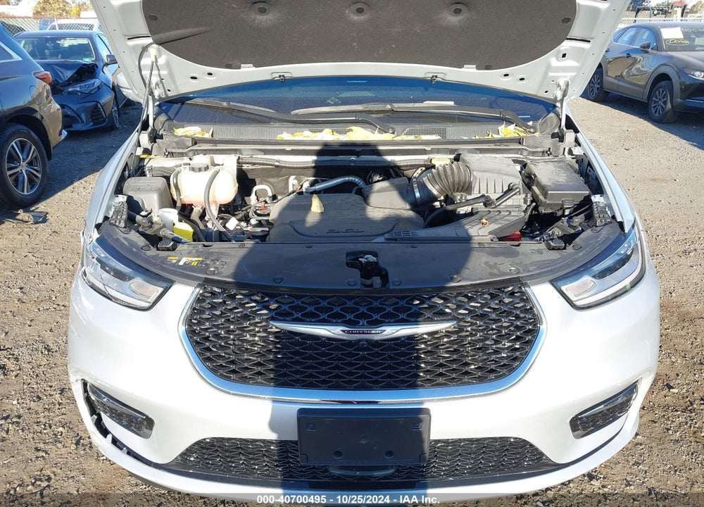 2022 CHRYSLER PACIFICA TOURING L VIN: 2C4RC1BG7NR160713