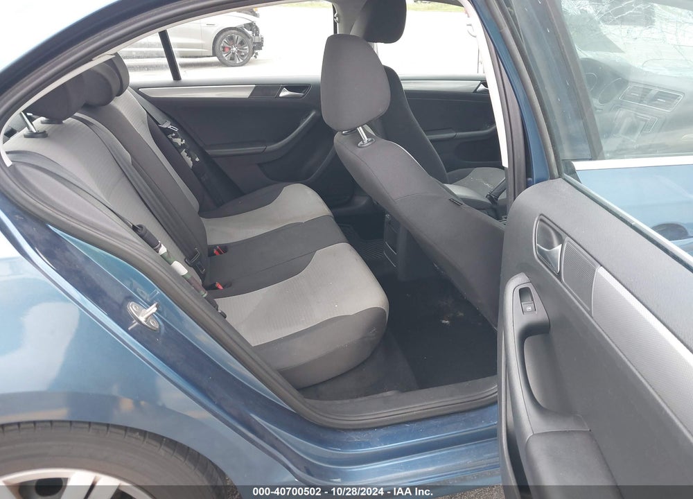 2017 VOLKSWAGEN JETTA VIN: 3VW2B7AJ6HM331383