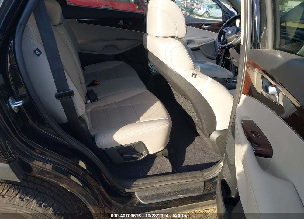 2017 KIA SORENTO 2.4L LX VIN: 5XYPGDA35HG237485