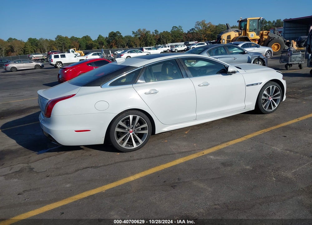 2016 JAGUAR XJ R - SPORT VIN: SAJWA1C76G8V99618