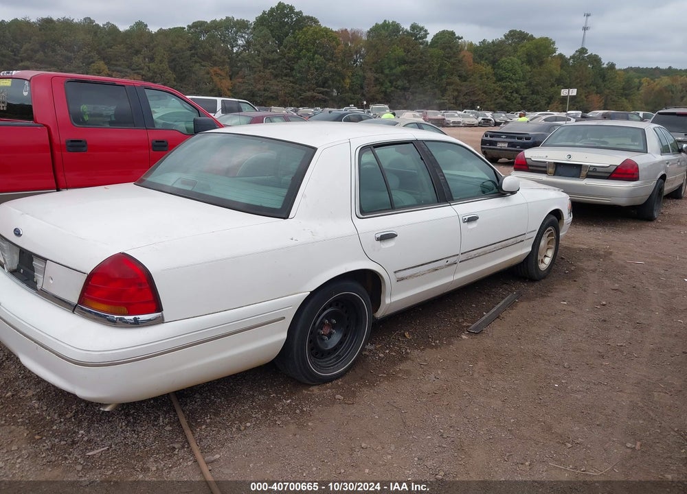 1999 FORD CROWN VICTORIA LX VIN: 2FAFP74W7XX101440