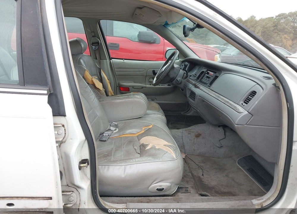 1999 FORD CROWN VICTORIA LX VIN: 2FAFP74W7XX101440