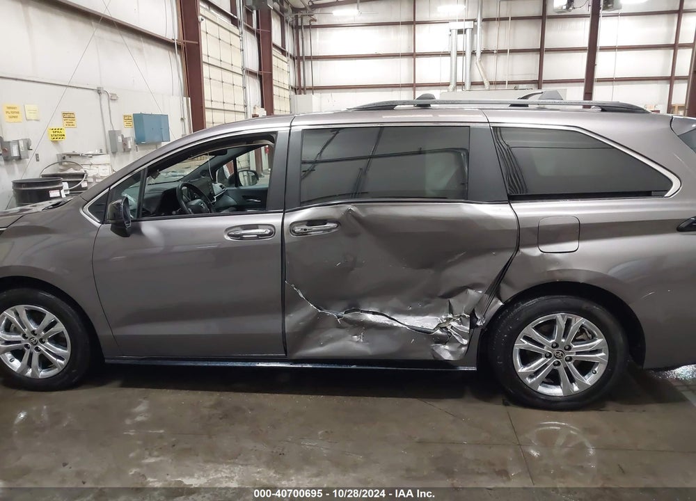 2022 TOYOTA SIENNA XSE VIN: 5TDDSKFC2NS054154
