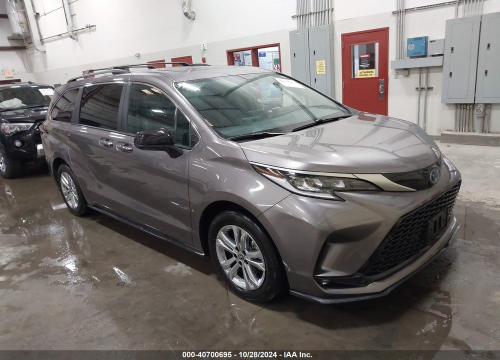 2022 TOYOTA SIENNA XSE VIN: 5TDDSKFC2NS054154
