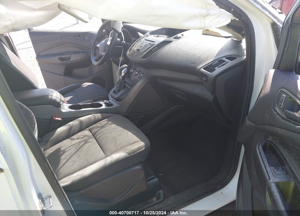 2015 FORD ESCAPE S VIN: 1FMCU0F73FUB29868