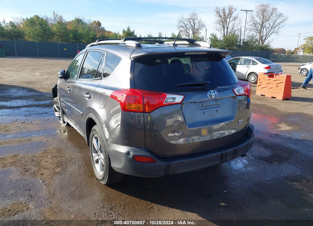 2015 TOYOTA RAV4 XLE VIN: 2T3RFREV9FW257970
