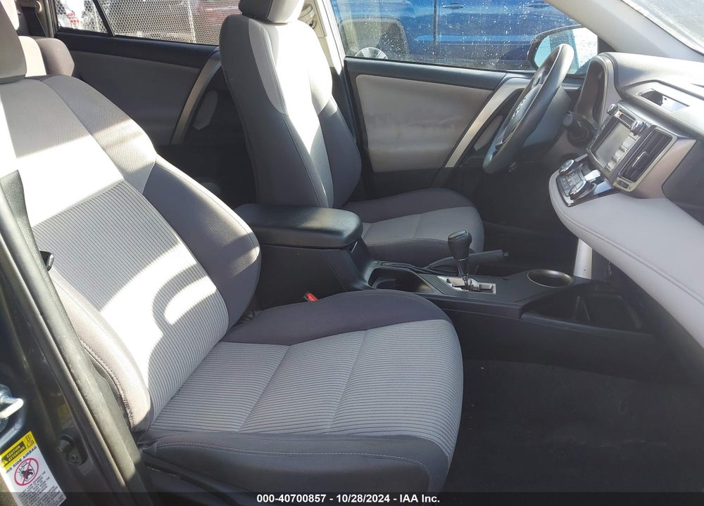 2015 TOYOTA RAV4 XLE VIN: 2T3RFREV9FW257970
