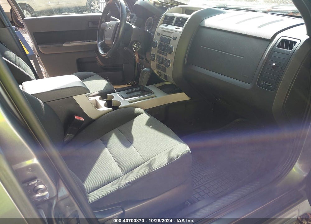 2009 FORD ESCAPE XLT VIN: 1FMCU93G89KA11937