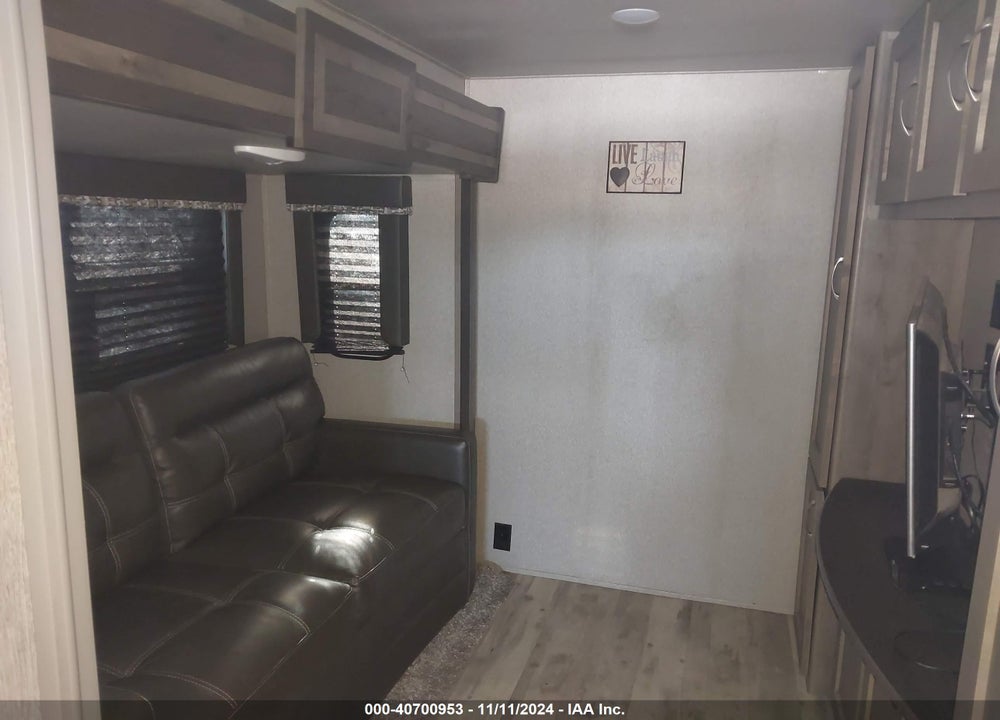 2019 KEYSTONE SPRINTER VIN: 4YDF35721K1531854