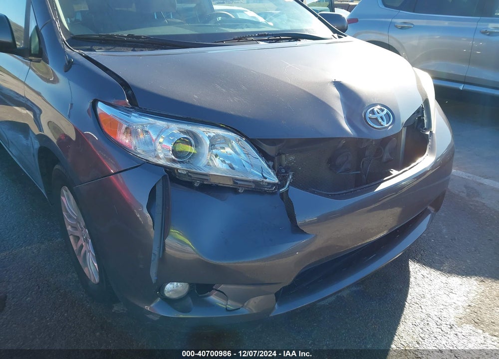 2013 TOYOTA SIENNA XLE LIMITED VIN: 5TDYK3DCXDS356865