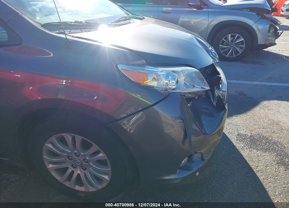 2013 TOYOTA SIENNA XLE LIMITED VIN: 5TDYK3DCXDS356865