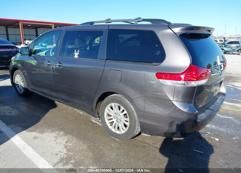 2013 TOYOTA SIENNA XLE LIMITED VIN: 5TDYK3DCXDS356865