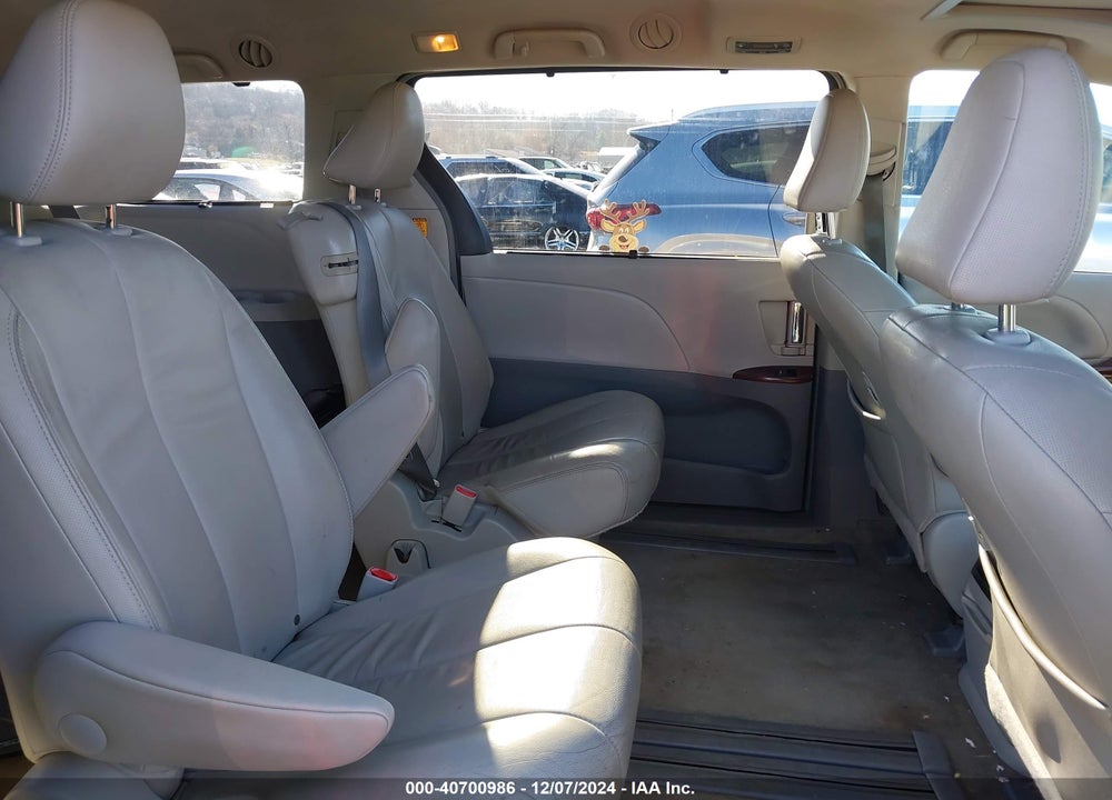 2013 TOYOTA SIENNA XLE LIMITED VIN: 5TDYK3DCXDS356865