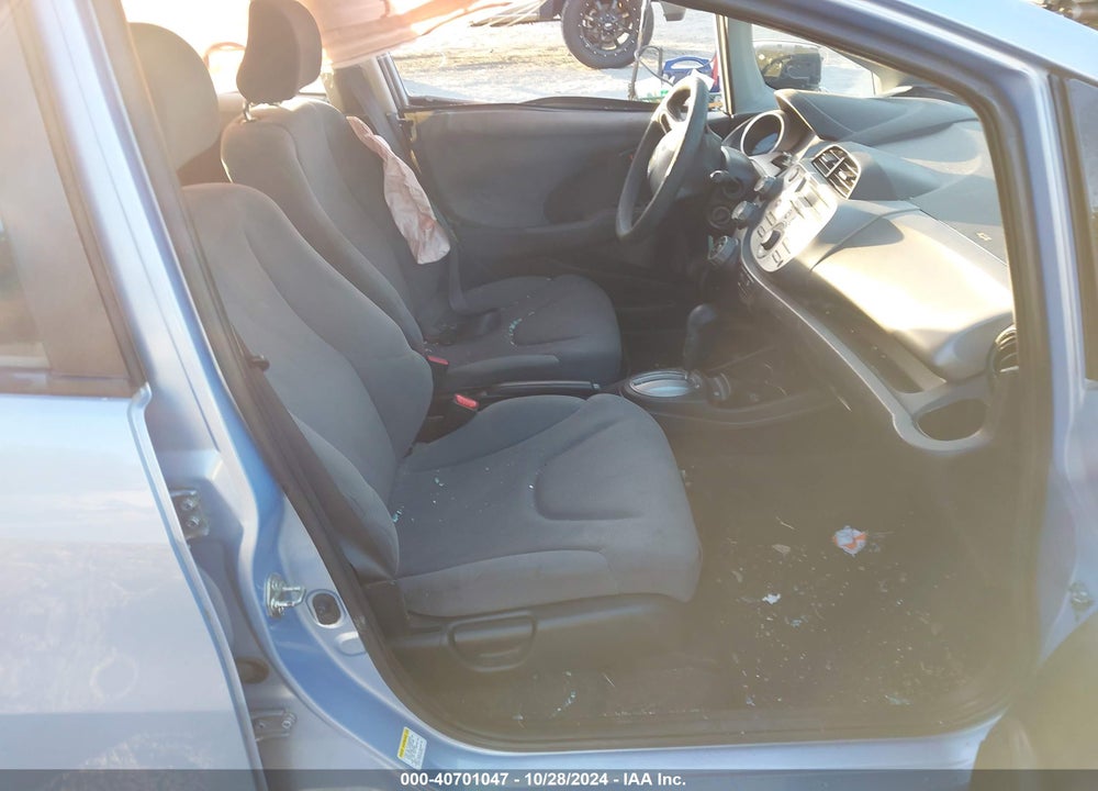 2009 HONDA FIT VIN: JHMGE88269S057145