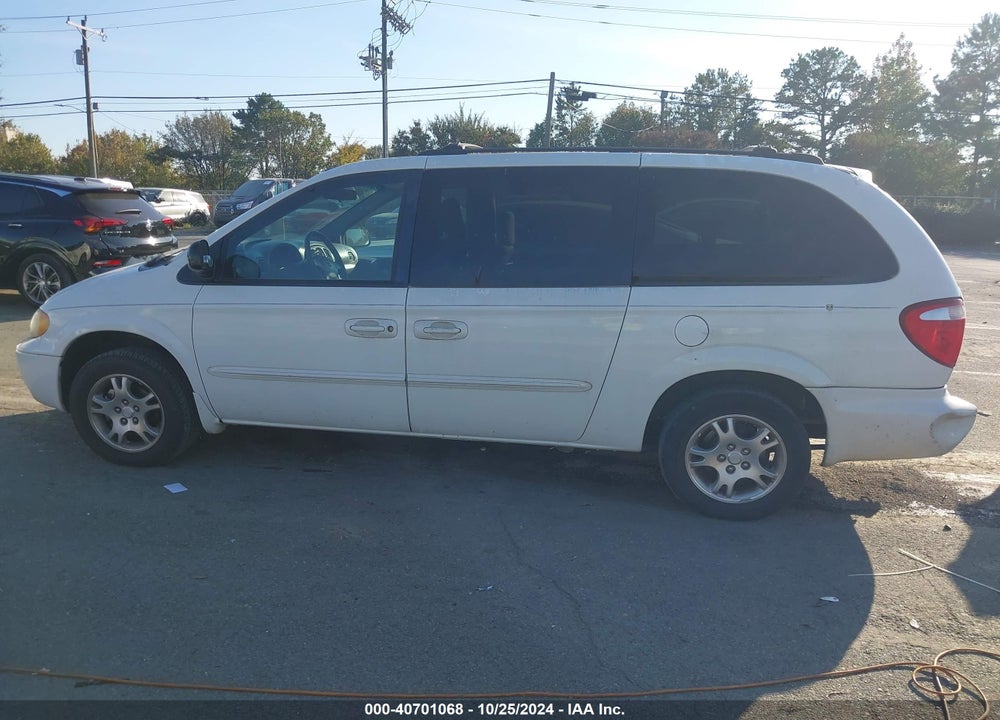 2003 DODGE GRAND CARAVAN SPORT VIN: 2D4GP44L43R246813
