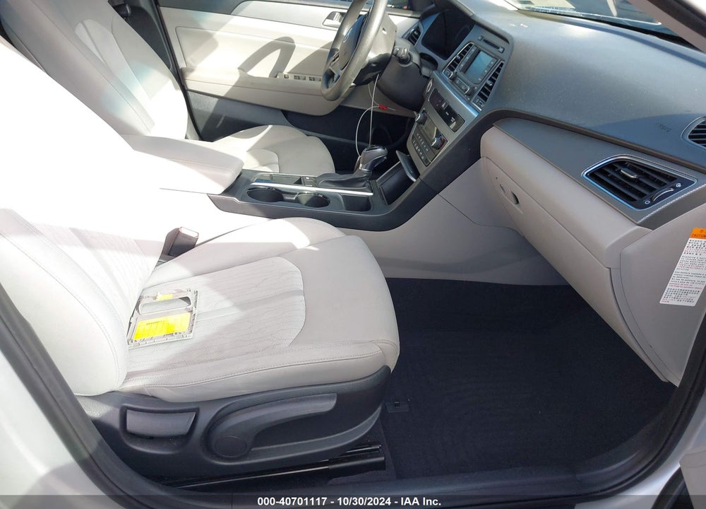 2016 HYUNDAI SONATA HYBRID SE VIN: KMHE24L18GA022548