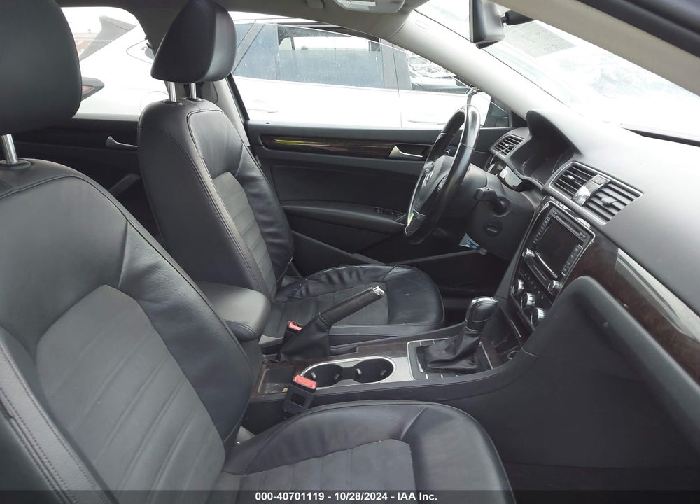 2014 VOLKSWAGEN PASSAT 2.0L TDI SEL PREMIUM VIN: 1VWCN7A33EC056310