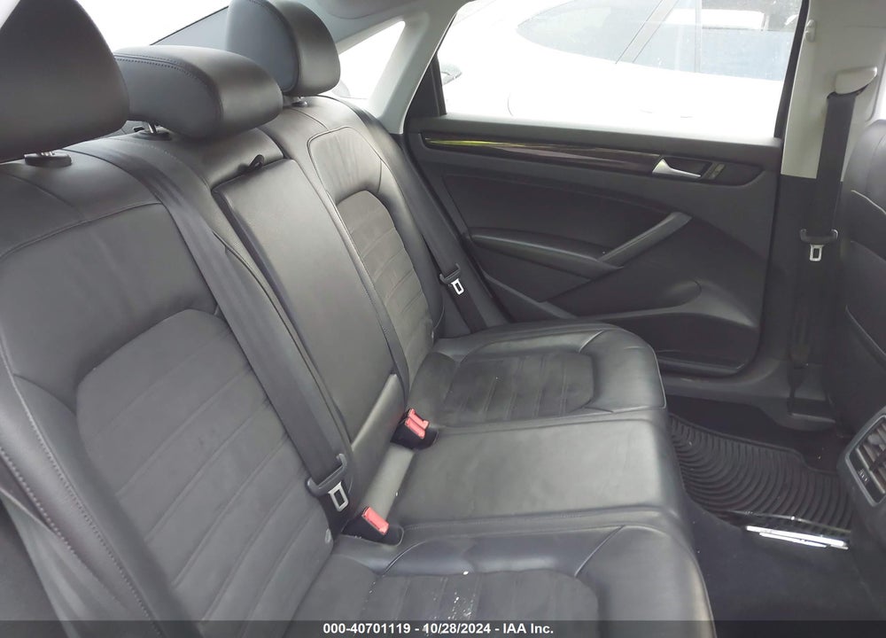 2014 VOLKSWAGEN PASSAT 2.0L TDI SEL PREMIUM VIN: 1VWCN7A33EC056310