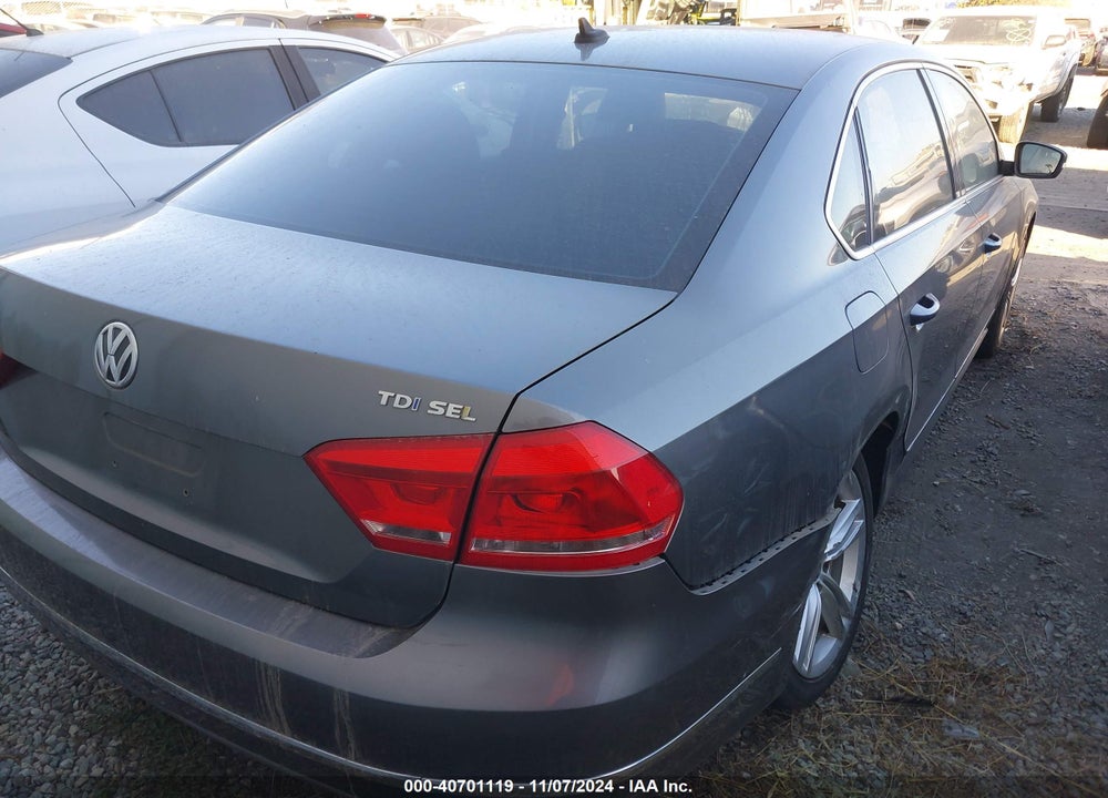 2014 VOLKSWAGEN PASSAT 2.0L TDI SEL PREMIUM VIN: 1VWCN7A33EC056310