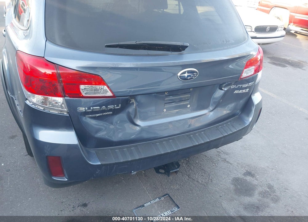 2014 SUBARU OUTBACK 2.5I LIMITED VIN: 4S4BRBLC5E3296411
