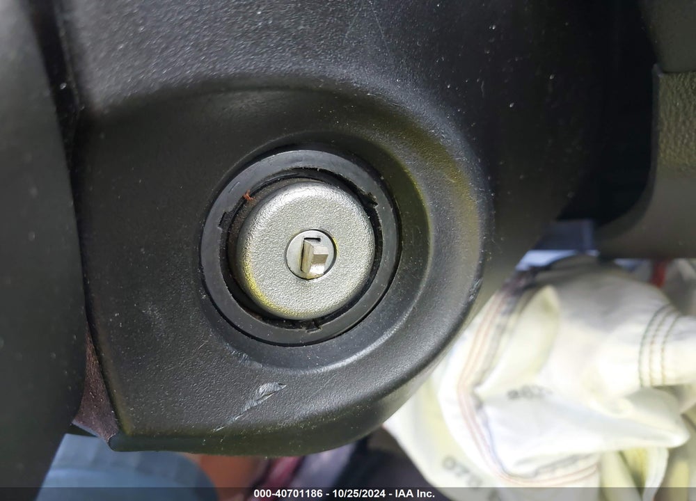 2014 FORD FOCUS SE VIN: 1FADP3K22EL414888