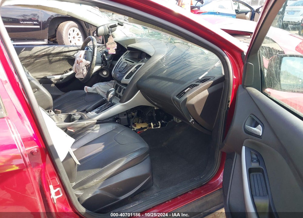 2014 FORD FOCUS SE VIN: 1FADP3K22EL414888