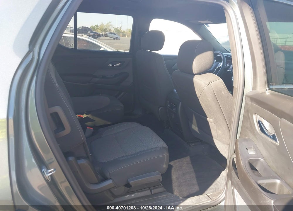 2022 CHEVROLET TRAVERSE FWD LT CLOTH VIN: 1GNERGKWXNJ136182