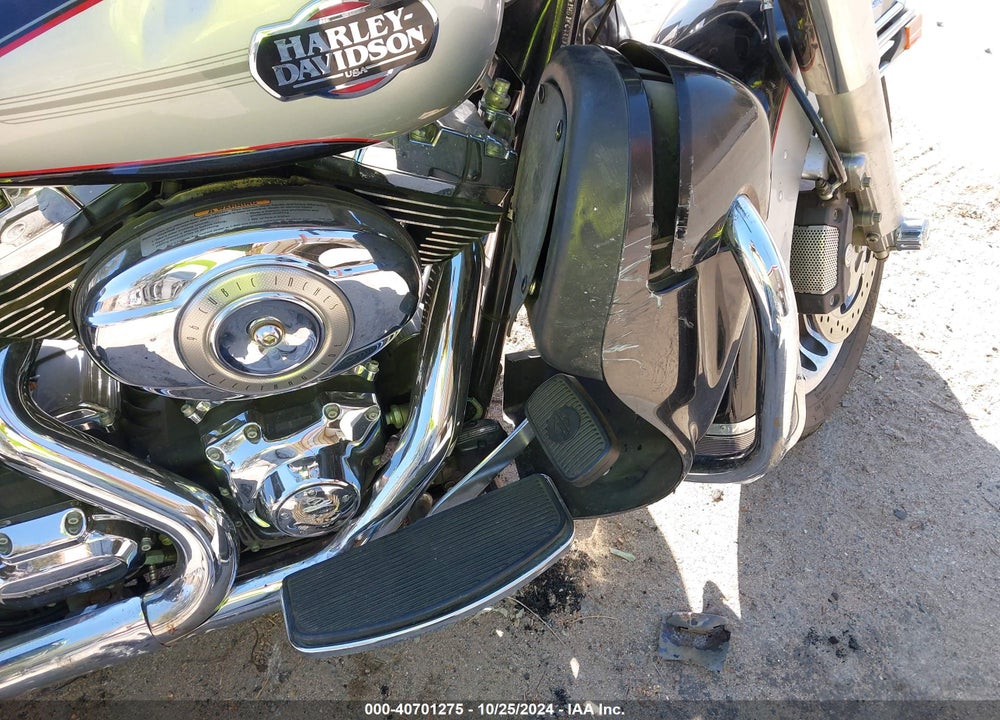 2010 HARLEY-DAVIDSON FLHTCU VIN: 1HD1FC416AB615065