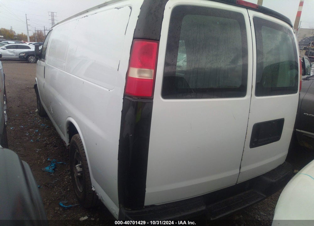 2005 CHEVROLET EXPRESS VIN: 1GCFG15X051254133