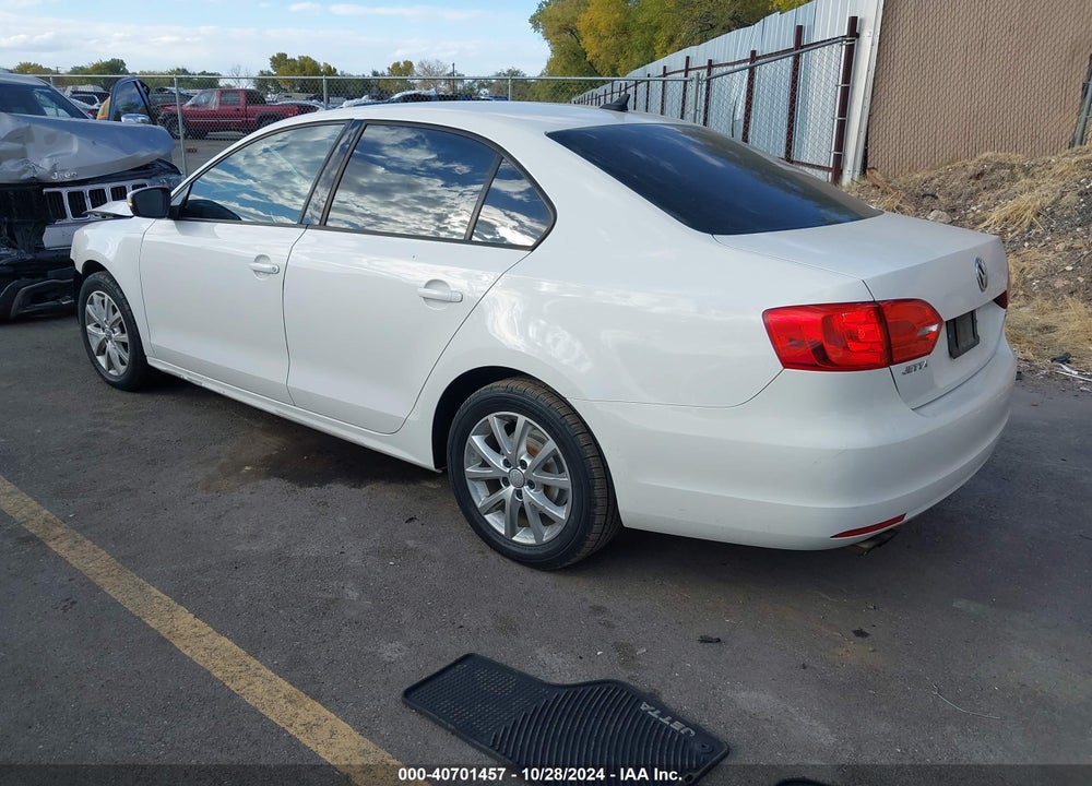 2011 VOLKSWAGEN JETTA 2.5L SE VIN: 3VWDZ7AJ0BM396936