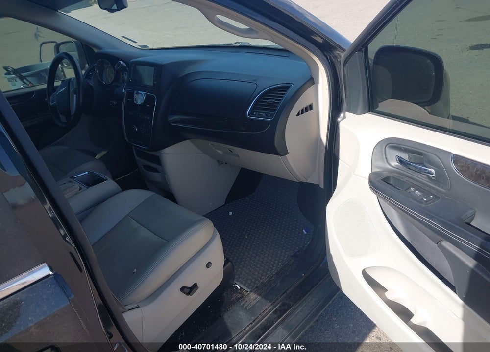 2012 CHRYSLER TOWN & COUNTRY TOURING VIN: 2C4RC1BG5CR190080