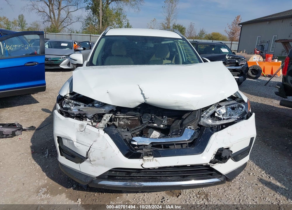 2017 NISSAN ROGUE SV VIN: KNMAT2MT8HP589314