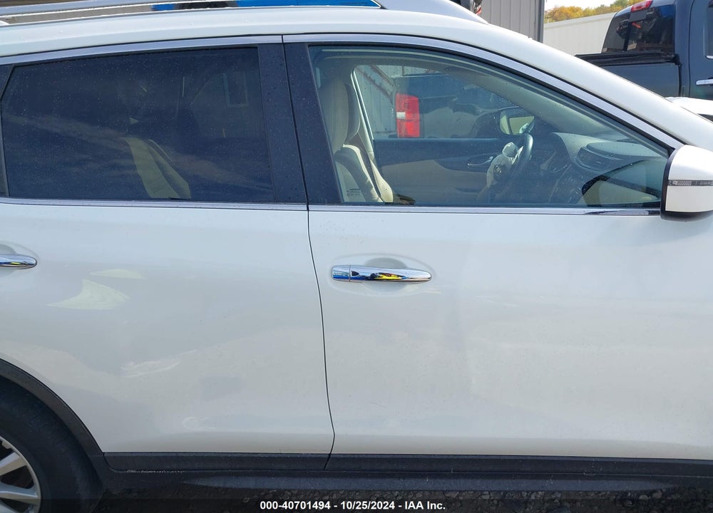 2017 NISSAN ROGUE SV VIN: KNMAT2MT8HP589314