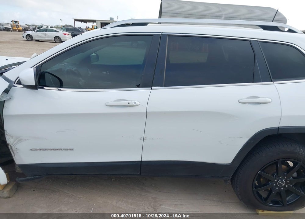 2018 JEEP CHEROKEE LATITUDE PLUS FWD VIN: 1C4PJLLB9JD538071